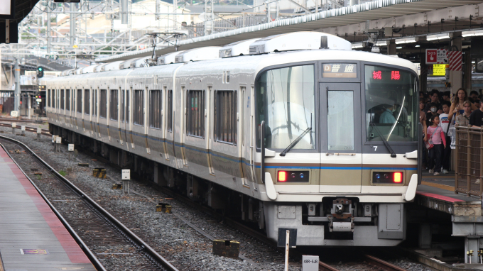 JR西日本 クモハ221-7 (221系) 車両ガイド | レイルラボ(RailLab)