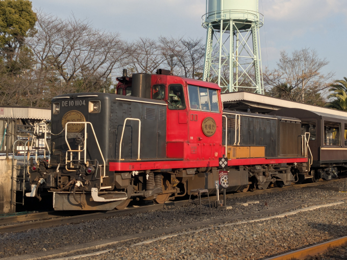 嵯峨野観光鉄道DE10形ディーゼル機関車 徹底ガイド | レイルラボ(RailLab)