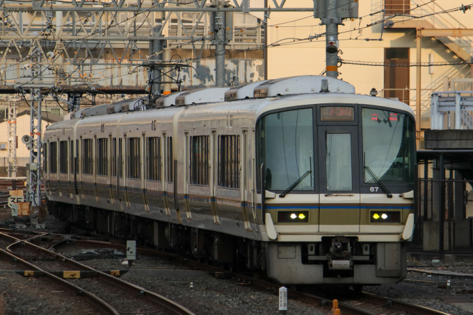 JR西日本 クハ221-67 (221系) 車両ガイド | レイルラボ(RailLab)