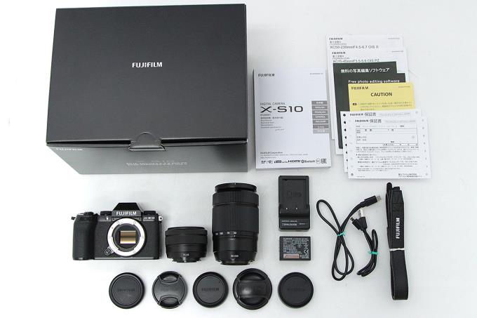 FUJIFILM X-S10 ダブルズームレンズキット シャッター回数約2700回以下