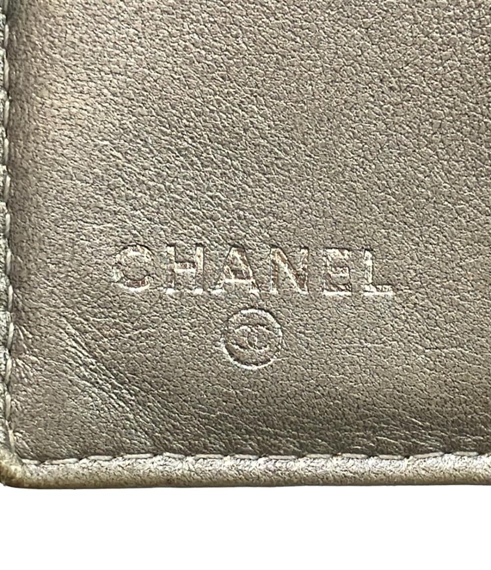 CHANEL 二つ折り財布 シルバー金具 カメリア レディース シャネル