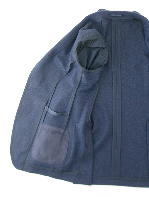 未使用保管品✨XL相当 未使用保管品✨XL相当 タリアトーレ スーツ