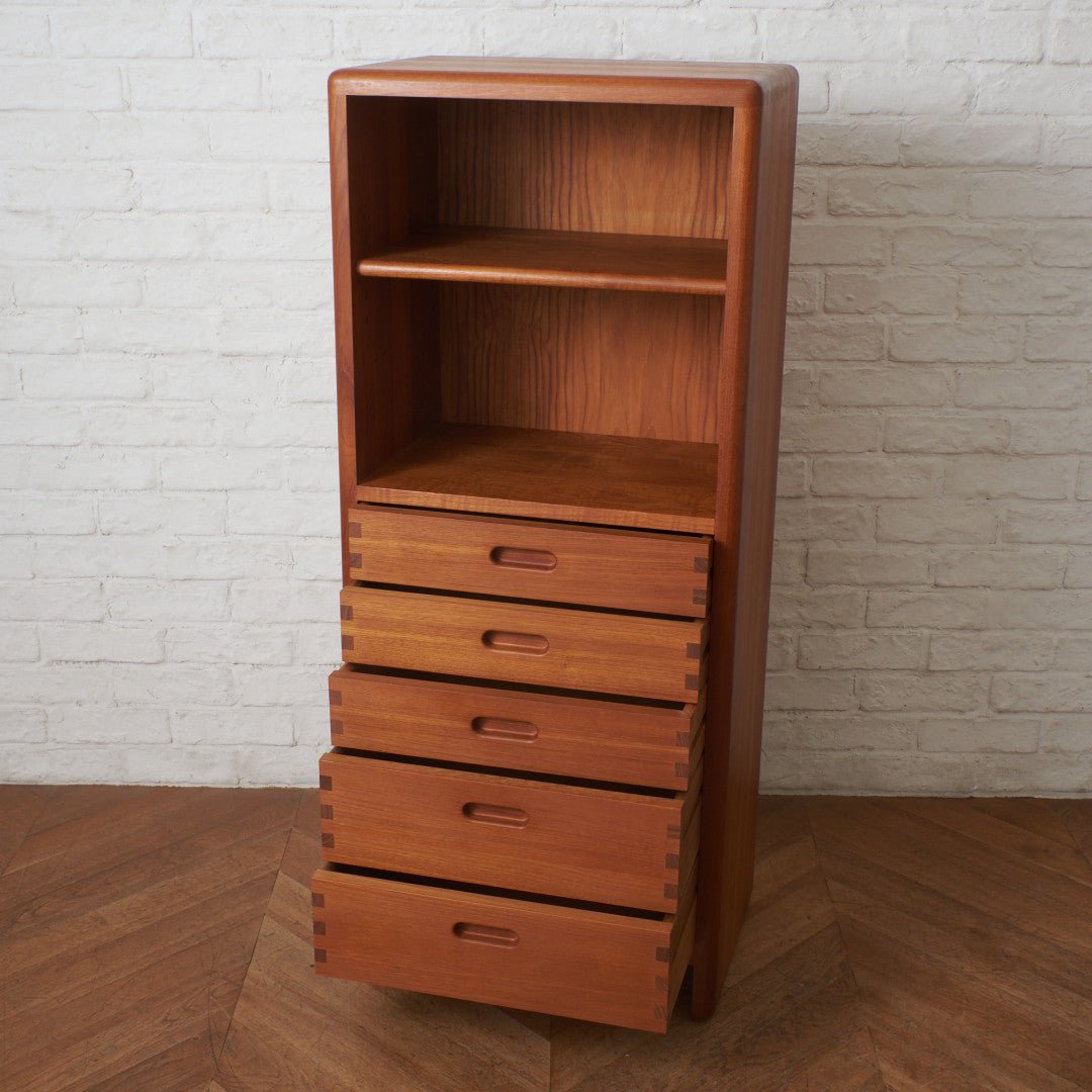 デンマークヴィンテージ チーク無垢材 ハイチェスト｜ニールス・バッハ