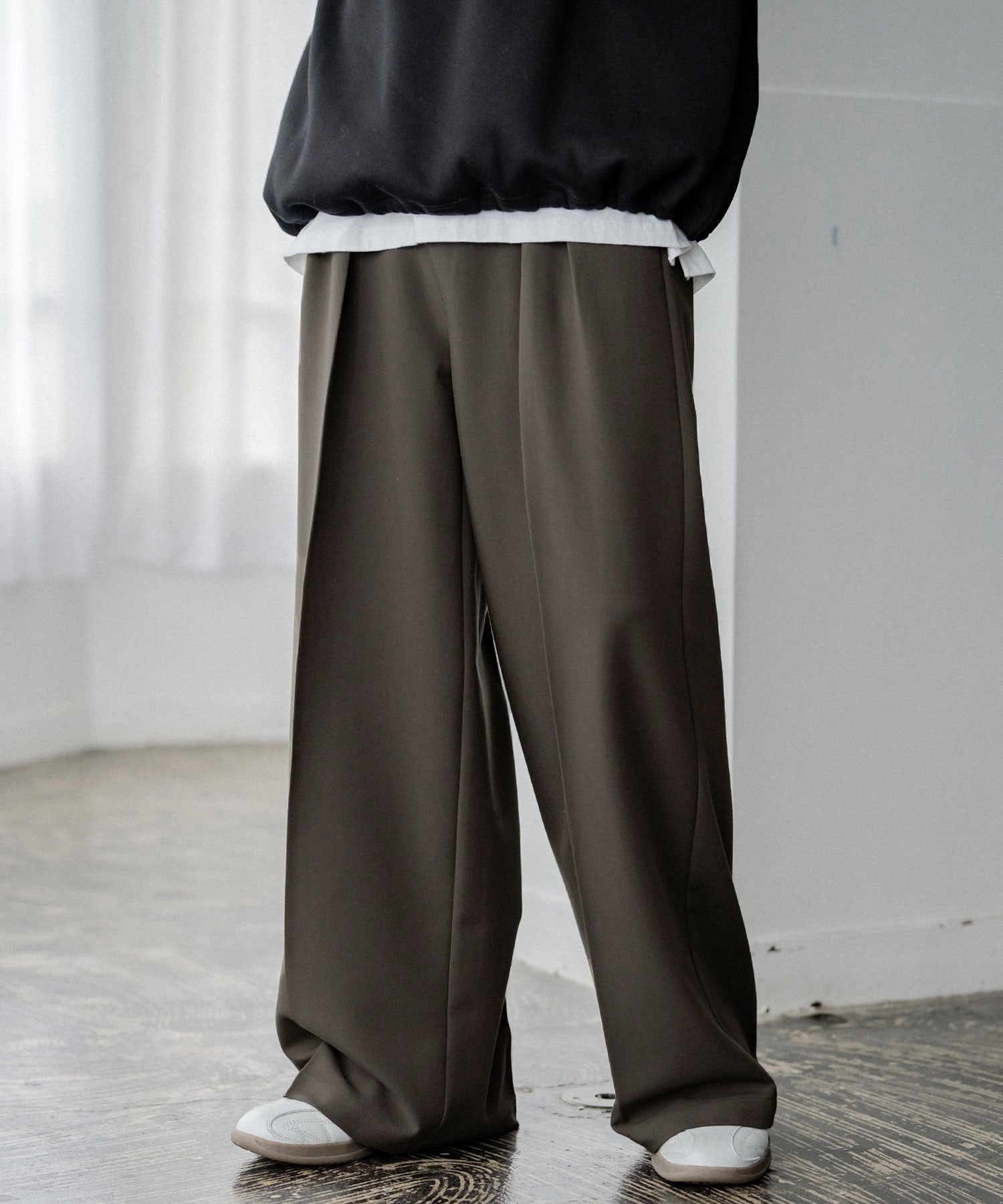 新色追加 セミワイド2タックイージーストレートスラックス 15248