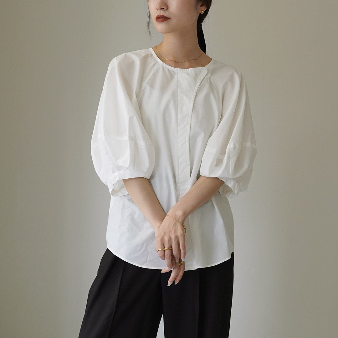 ETRE TOKYO（エトレトウキョウ） ランタンスリーブノーカラーブラウス
