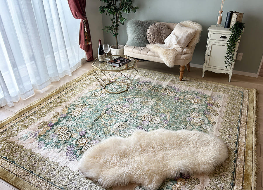 シルク100％手織りラグ！高級感漂う美しい中国段通＜Isabella イザベラ