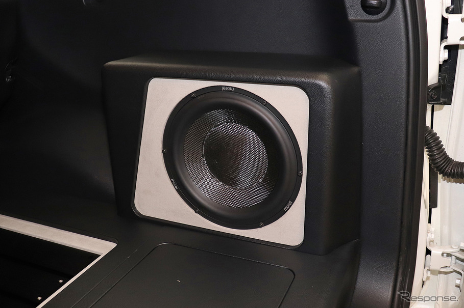 サブウーファー」はどんな“箱”に組み付けるかで音が変わる！［イン