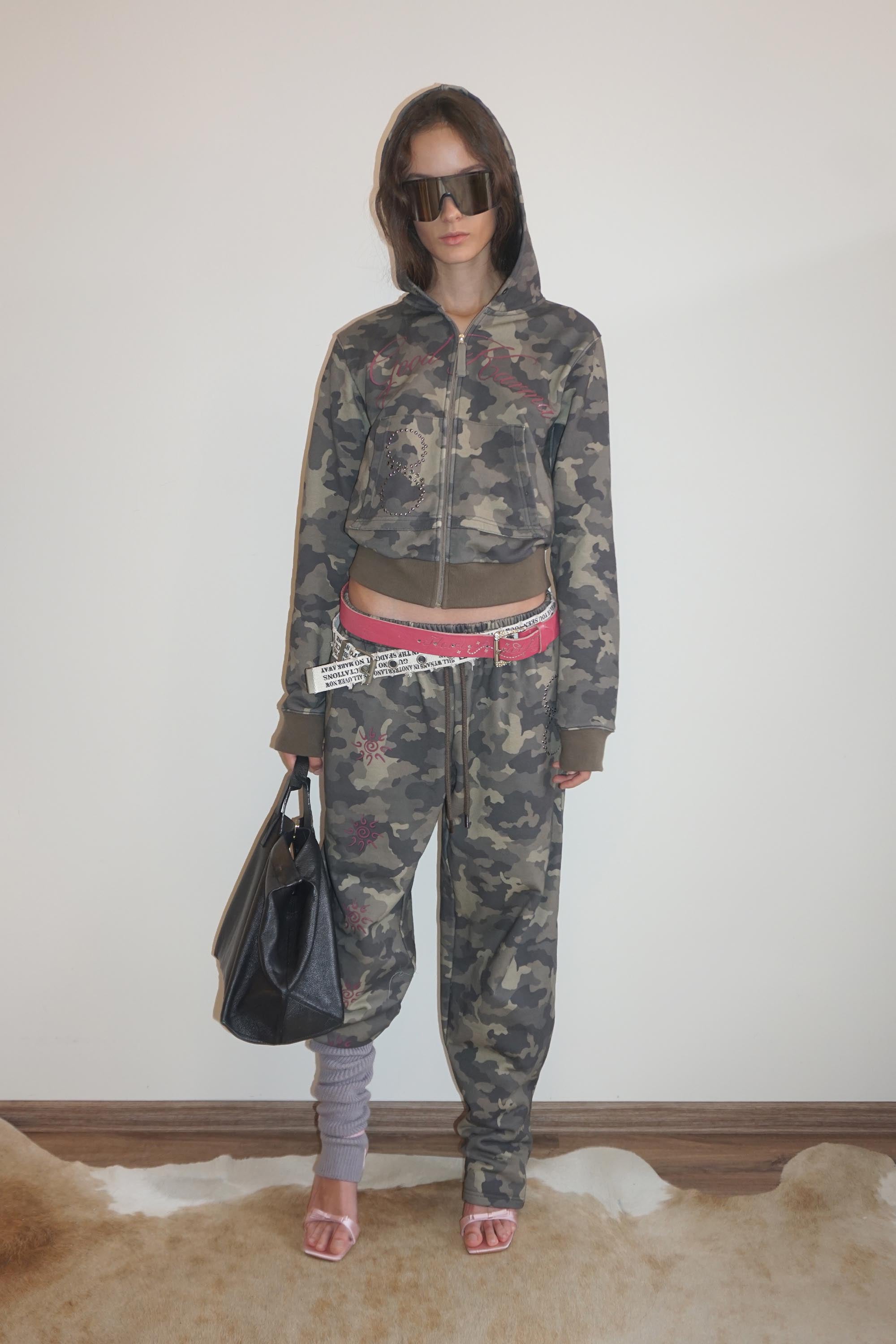 Karma Sweatpants Forest Camo – Sculptor