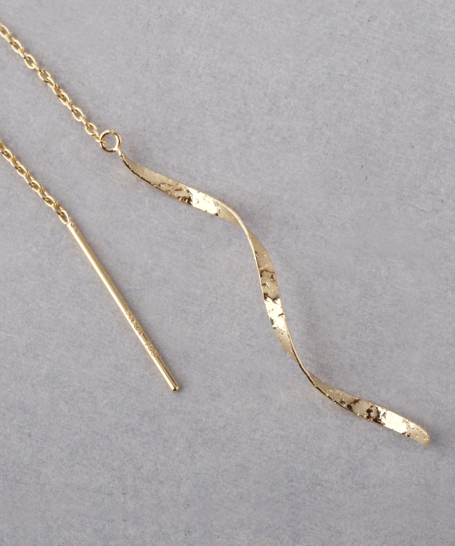 SIENA ROSE】らせんモチーフのアメリカンピアス｜SANPO ONLINE