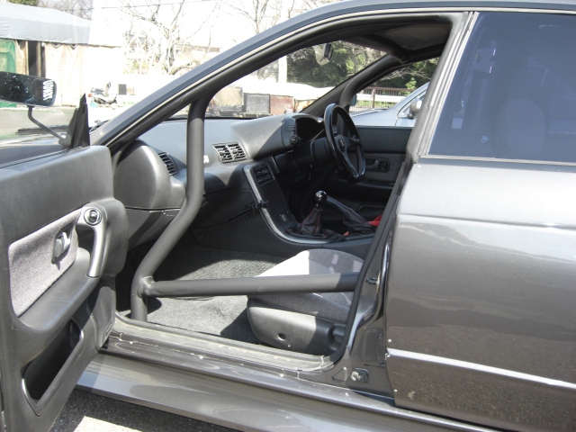 R32 4dr of saitorollcage