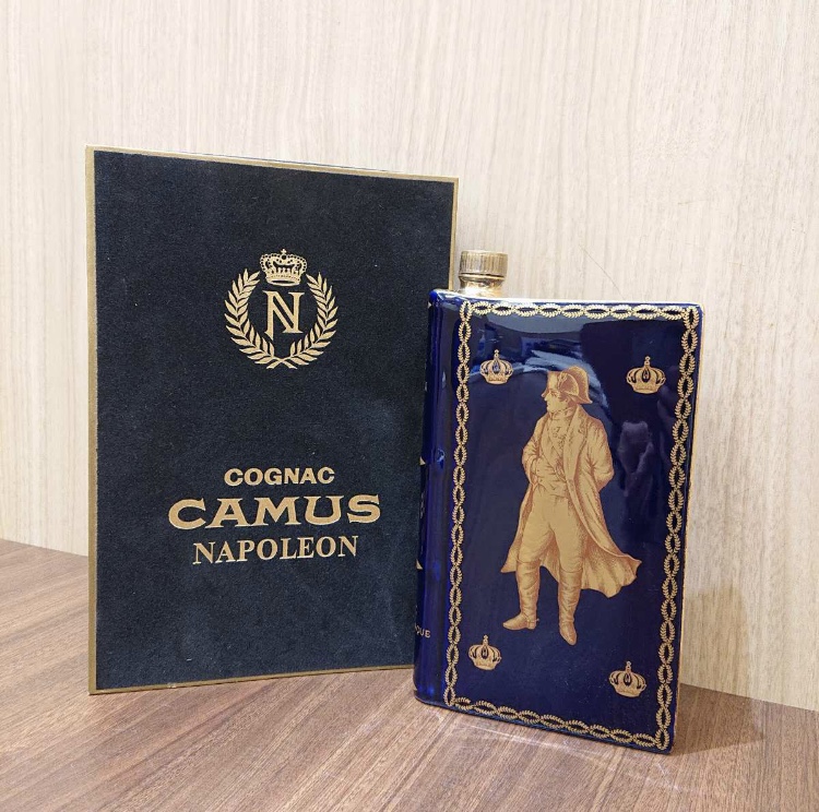 カミュ ナポレオン ブック 陶器 ボトルの買取実績 | 買取専門店さすがや