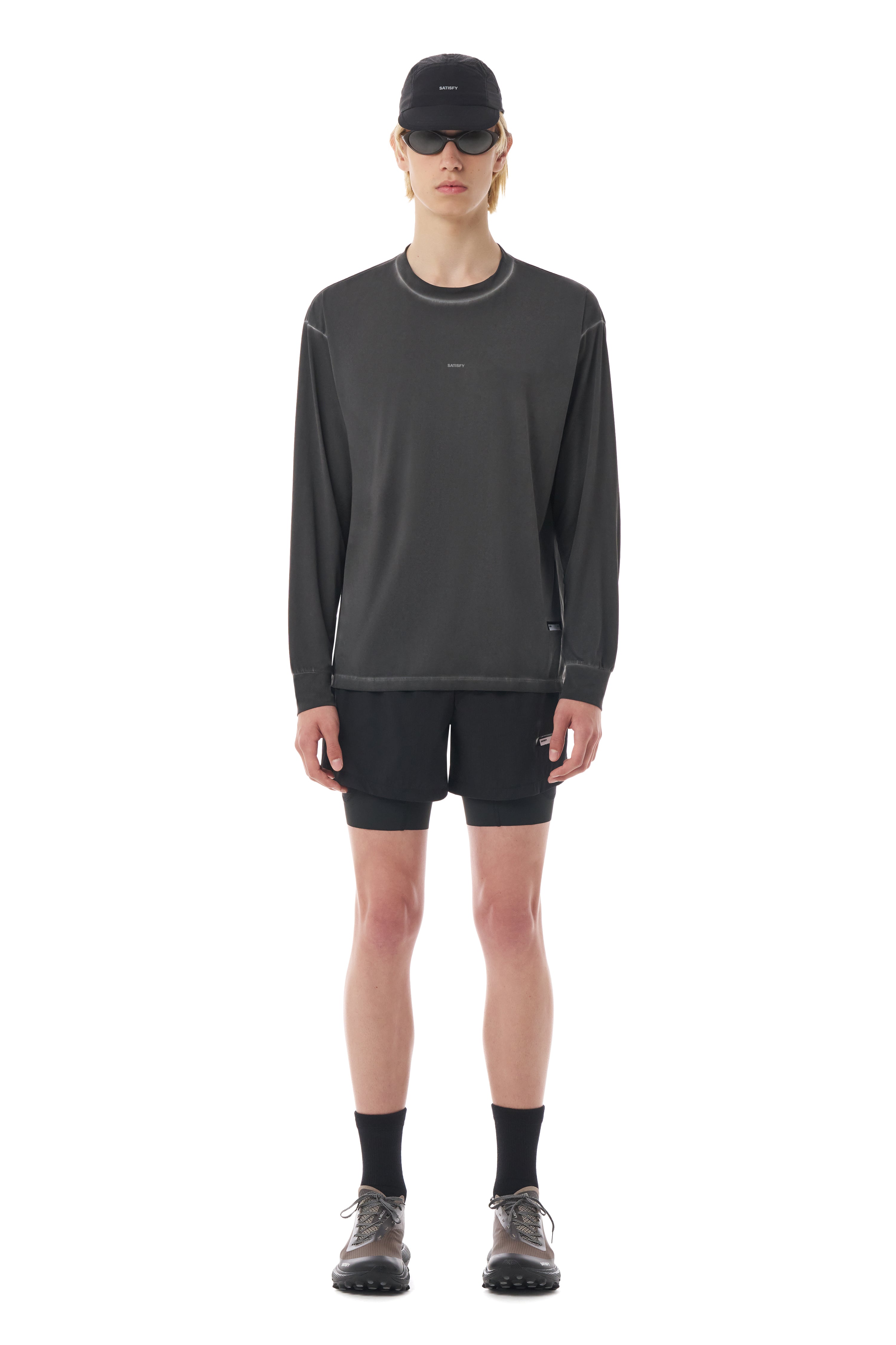 AuraLite™ Long Tee – SATISFY