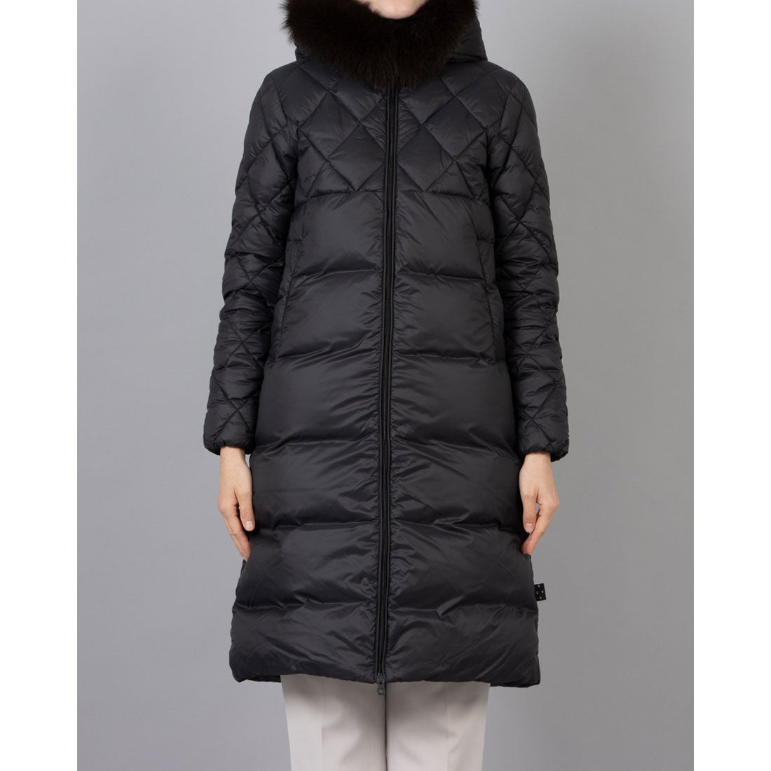 デュベティカ DUVETICA SAQUIDUE black fur-fox / サクイドゥエ （NERO