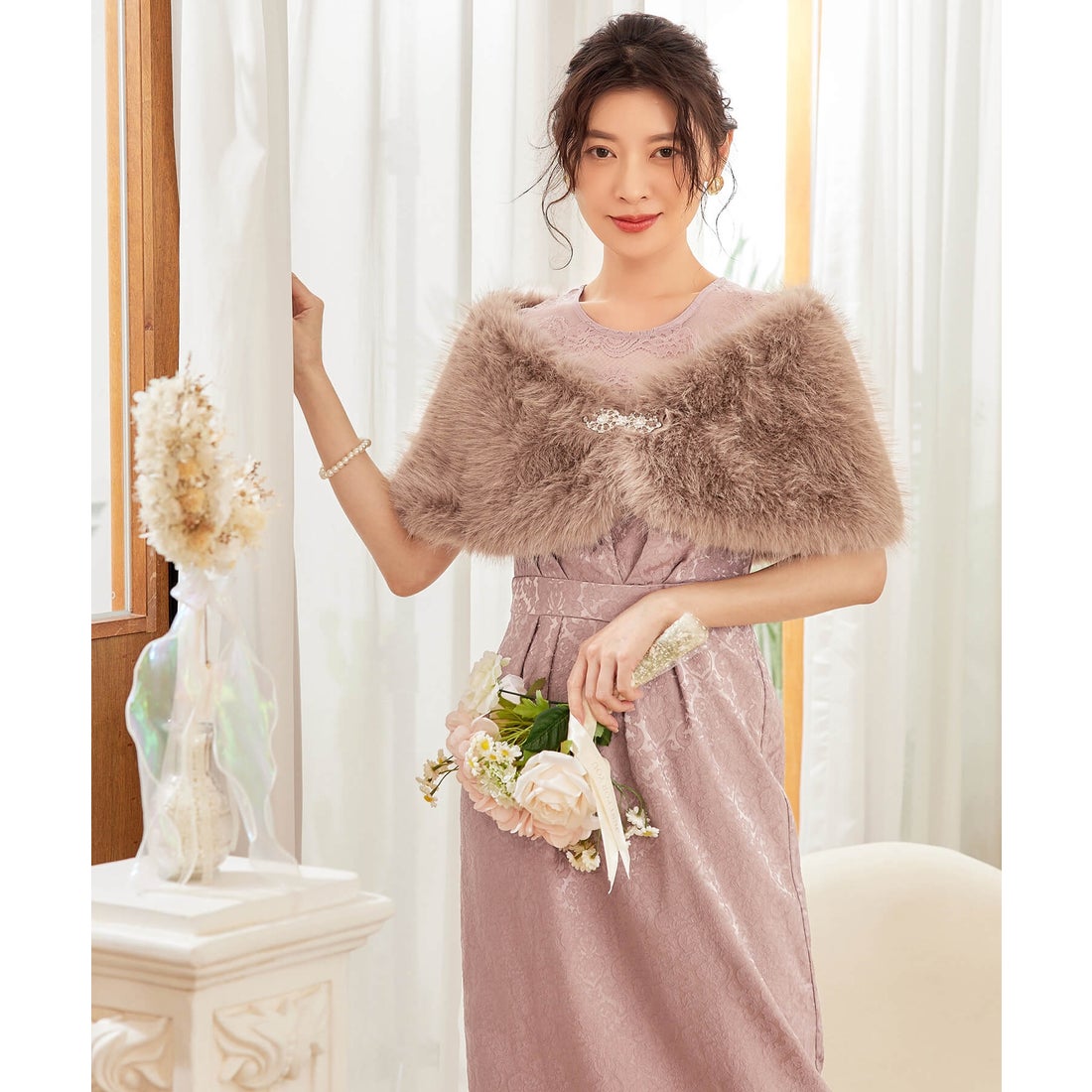 ドレスプラス DRESS+ ショール ラビットフェイクファー コサージュ付き