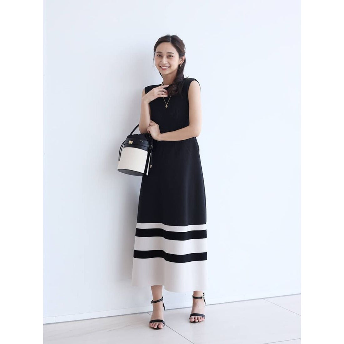 フェンネル FENNEL ノースリーブ配色ニットワンピース （ブラック