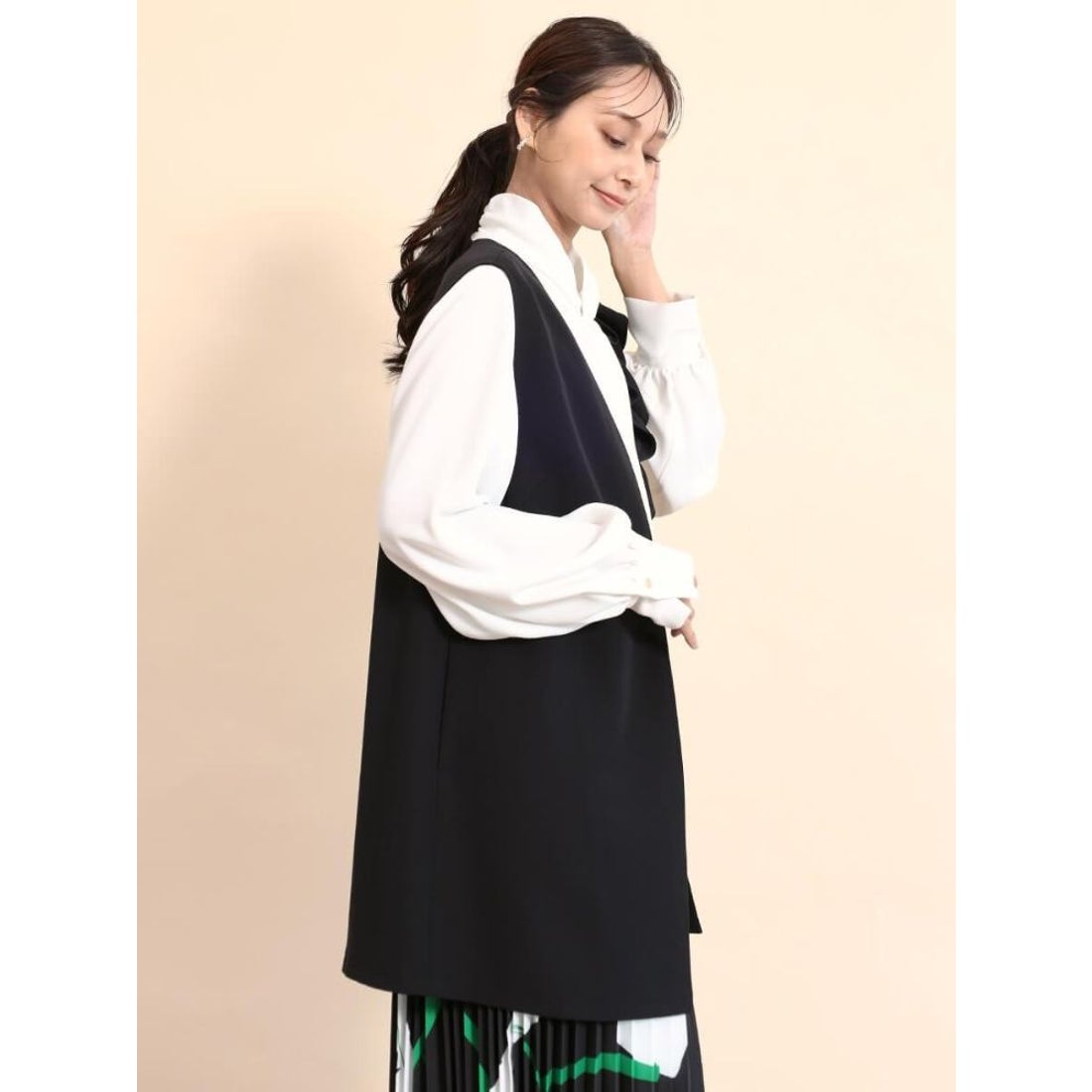 フェンネル FENNEL アシンメトリーフリルジレ （ブラック