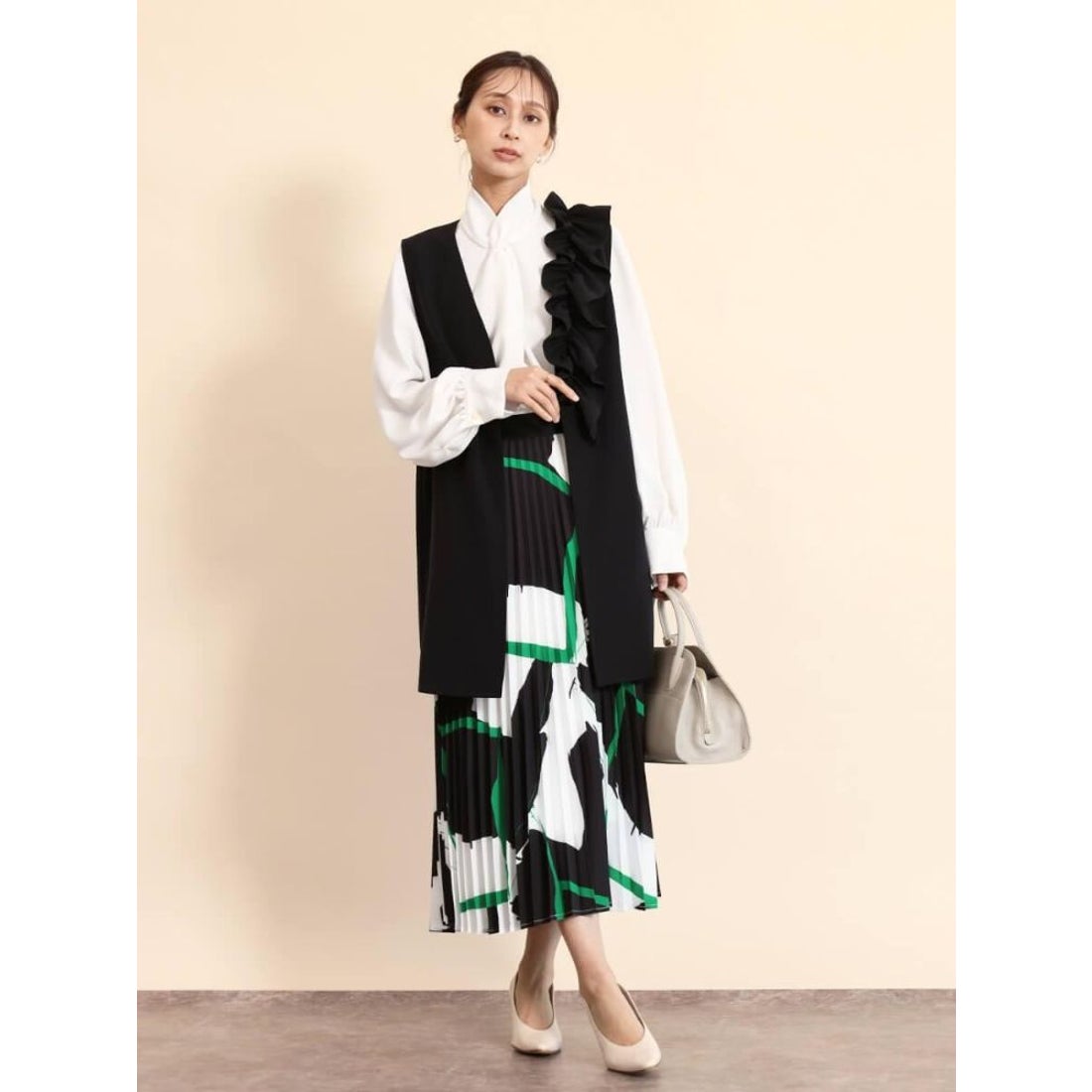 フェンネル FENNEL アシンメトリーフリルジレ （ブラック