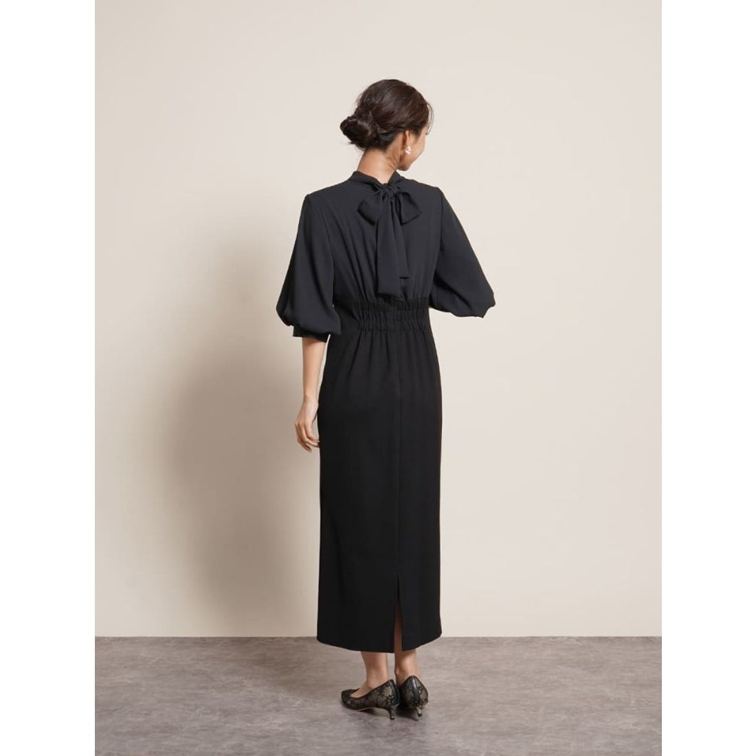 フェンネル FENNEL バックリボンバイカラーワンピース （グレージュ