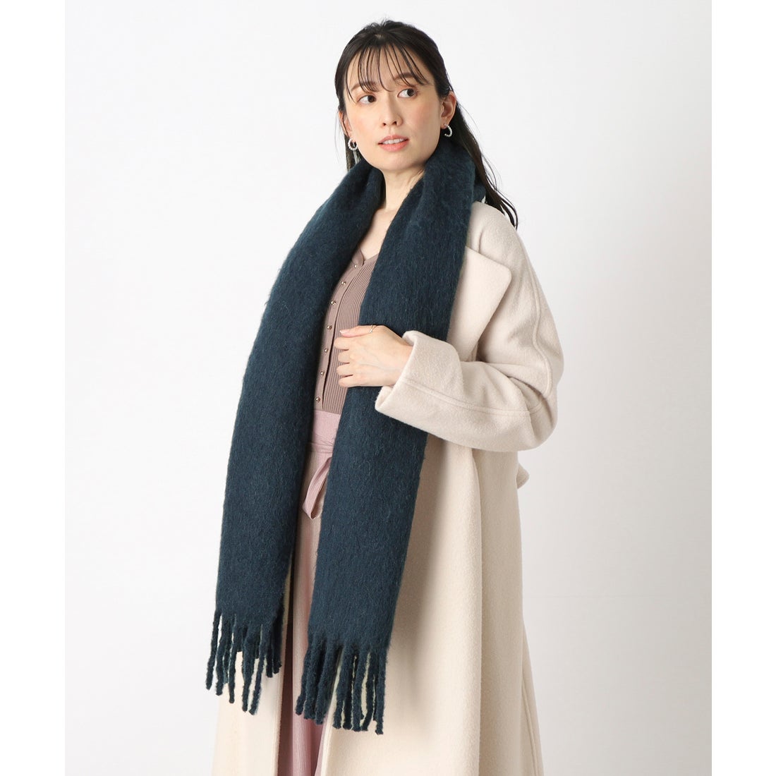 FURLA 【WEB限定 インド製】本革ネーム付き ウール混シャギーマフラー