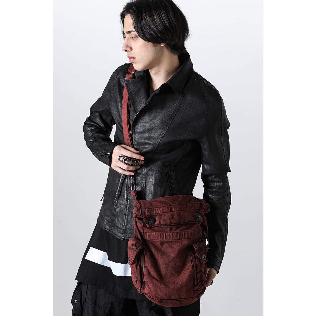 ユリウス JULIUS Large Gasmask Bag （Blood） -デザイナーズ