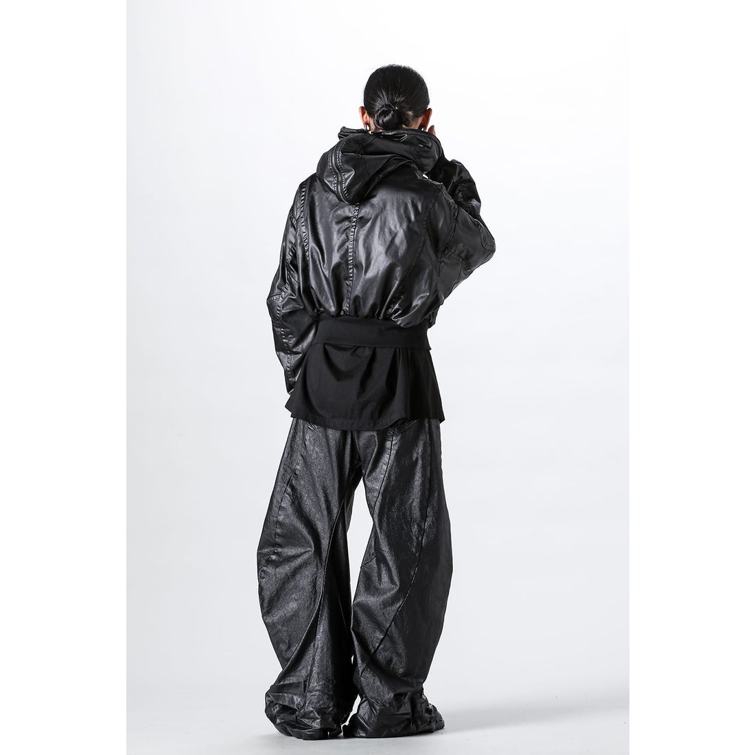 JULIUS Coated Satin Short Hooded Blouson（BLACK） - Osaka / Kyoto