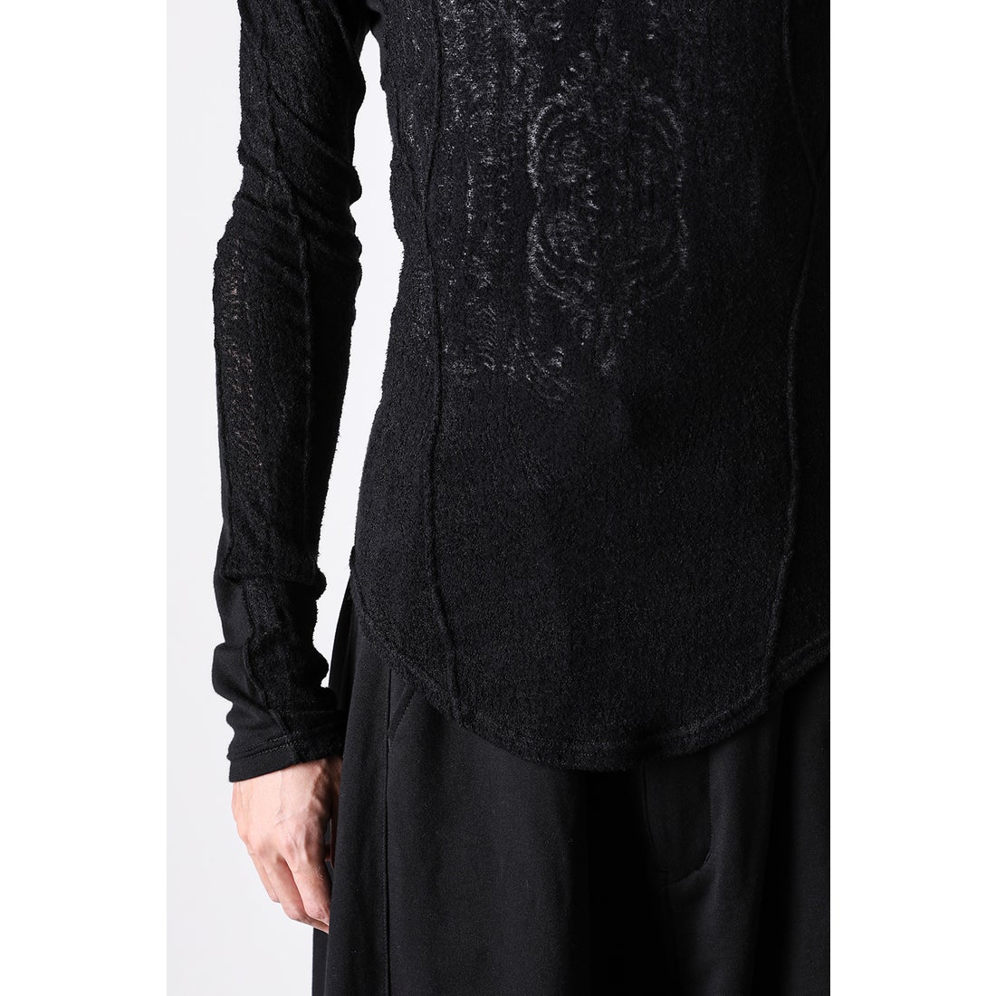 ユリウス JULIUS RAYON LACY KNIT JACQUARD LONGSLEEVE T （BLACK