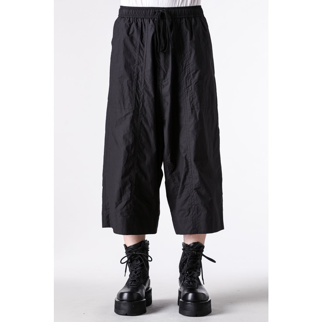 ユリウス JULIUS COTTON TYPEWRITER WIDE PANTS （BLACK） -FASCINATE