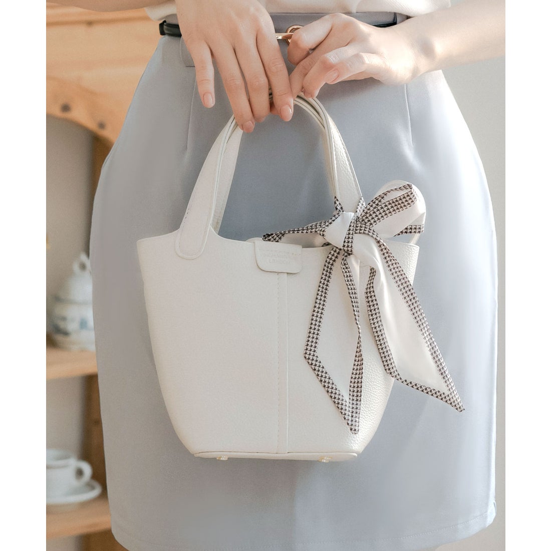 ジュリアブティック JULIA BOUTIQUE スカーフ付き2wayハンドバッグ