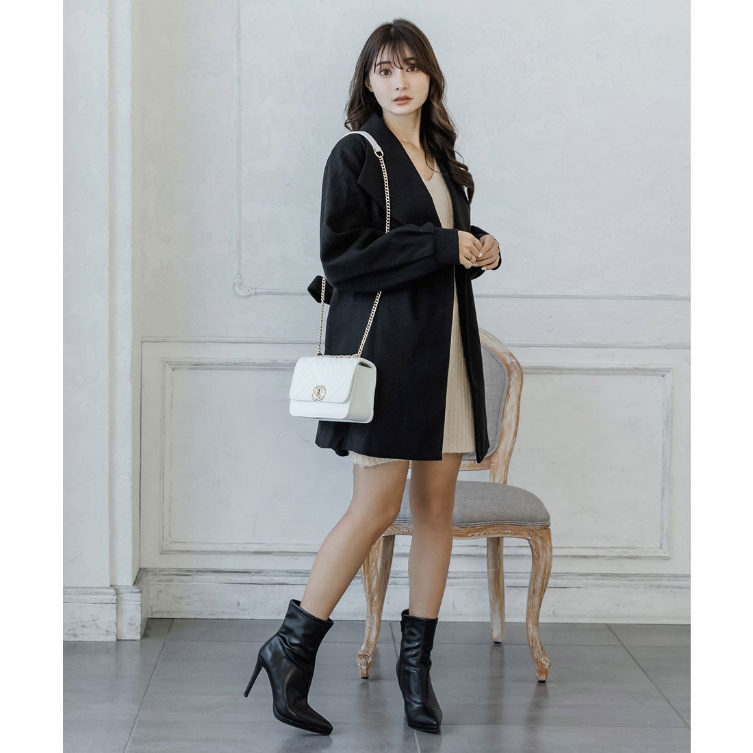 ジュリアブティック JULIA BOUTIQUE ショート丈・シャギータッチタイト