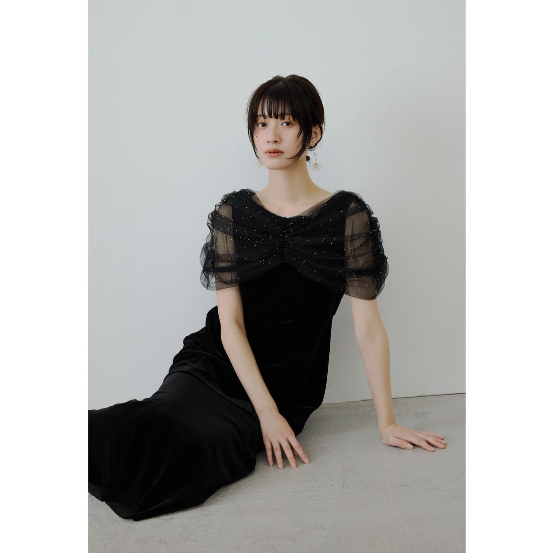 ニアナ niana ラインストーンチュールオフショルベロアドレス