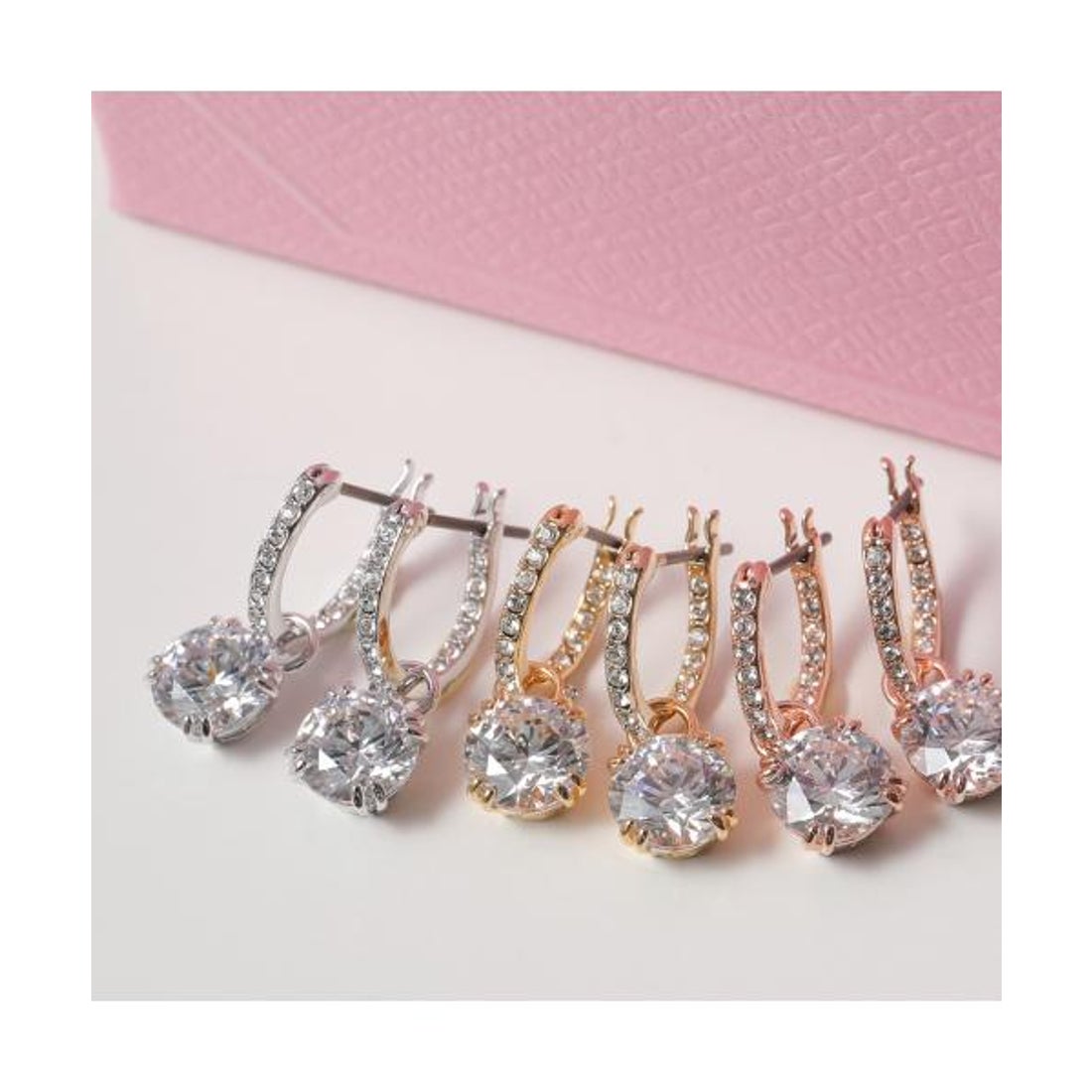 スワロフスキー SWAROVSKI SWAROVSKI ピアス Stilla スティラ ドロップ