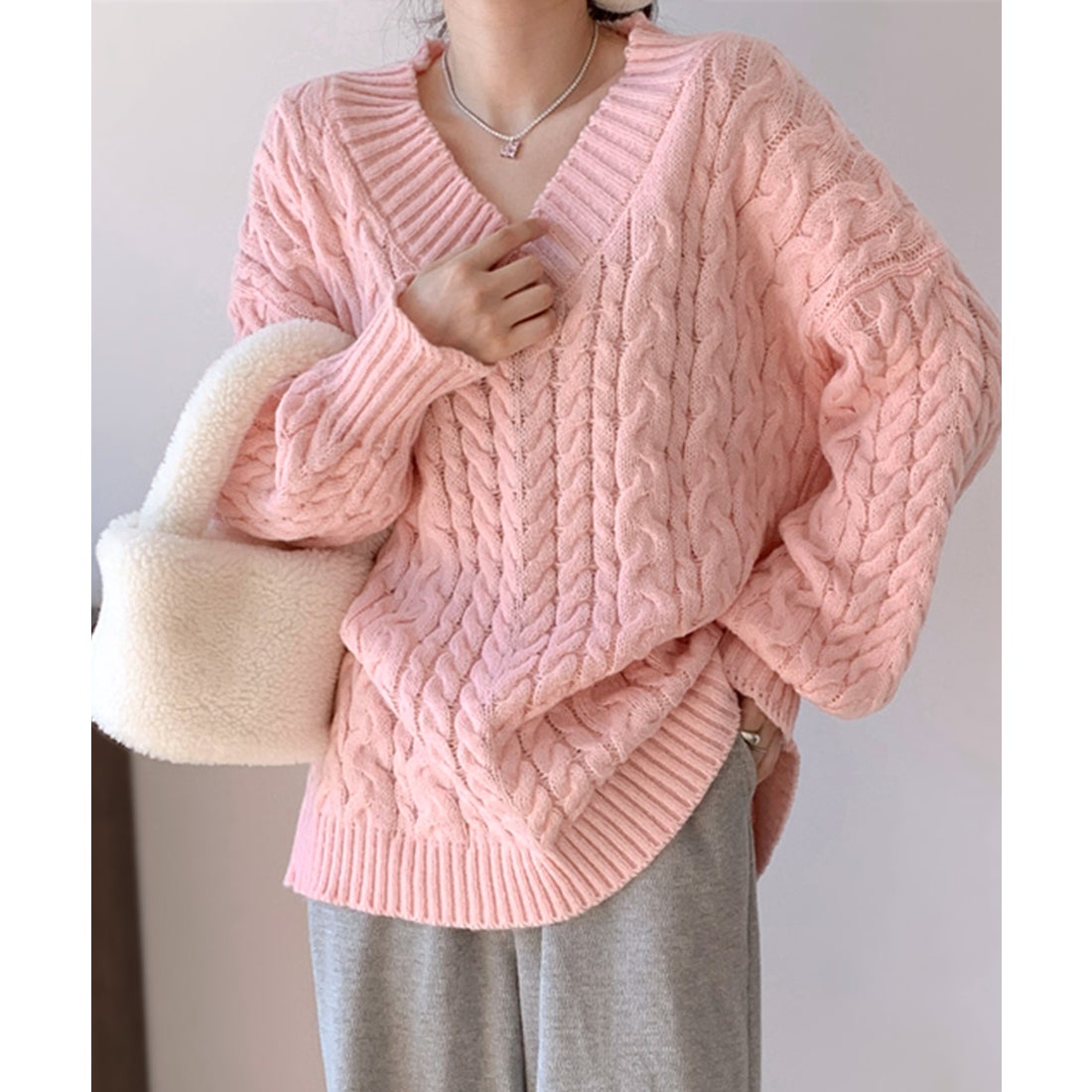 リフ Riff ケーブル編みVネックニット セーター ケーブル編みニット