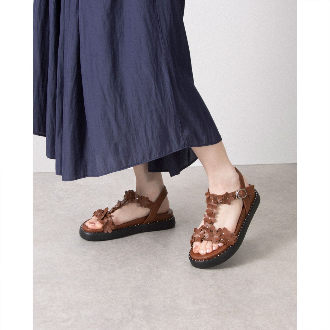 ツモリチサト ウォーク tsumori chisato WALK 小花モチーフTストラップ