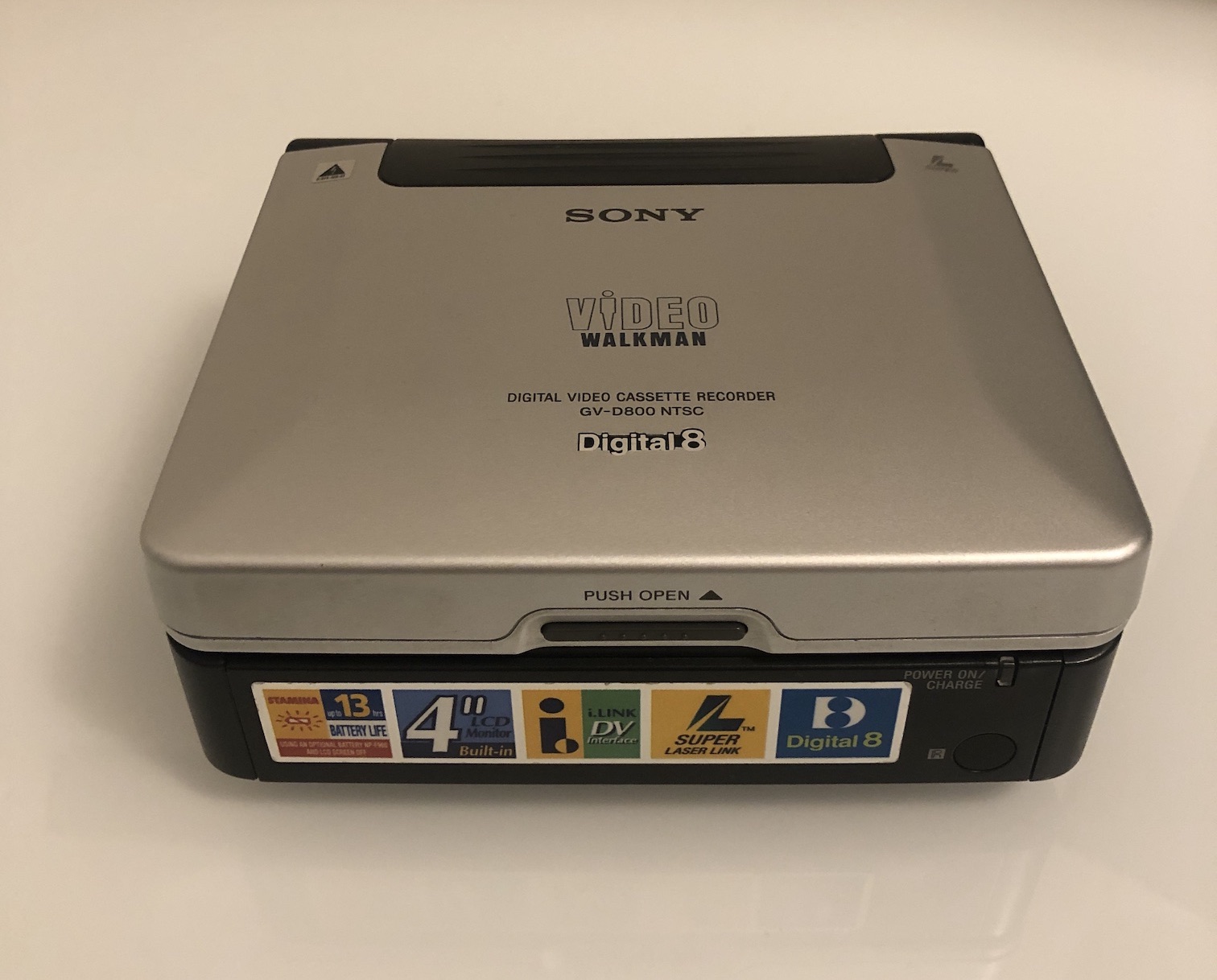 Sony GV-D800 Video Walkman | Sunthar's Super Sector