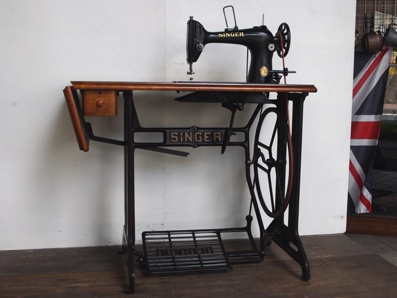 No.421 SINGER 103 シンガー製 職業用足踏みミシン：アンティーク