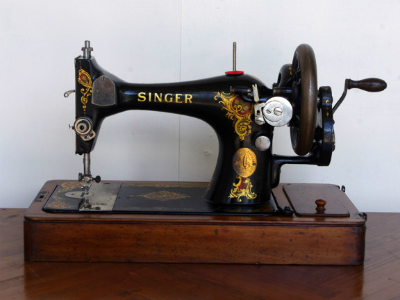 No.424 SINGER 128 シンガー製 家庭用手回しミシン：アンティーク