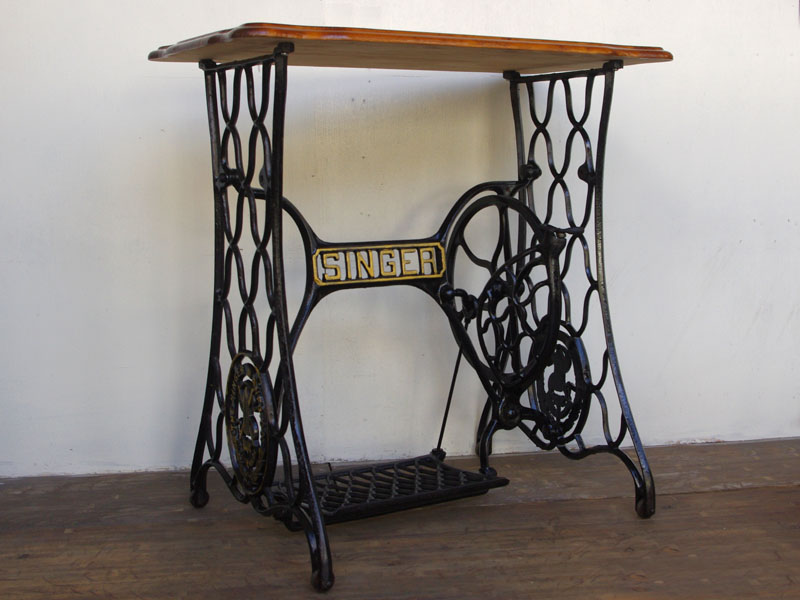 No.925 SINGER シンガー足踏みミシンの鉄脚テーブル：アンティーク