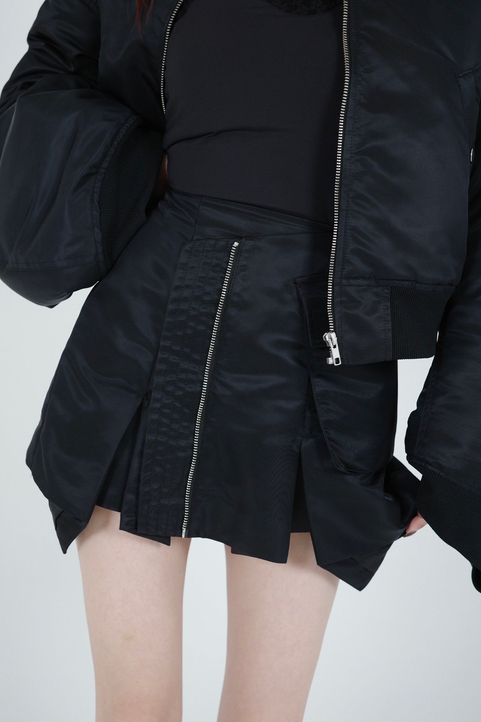 ESIÓ - Nylon MA-1 skirt (ブラック) | Sir online store / サー