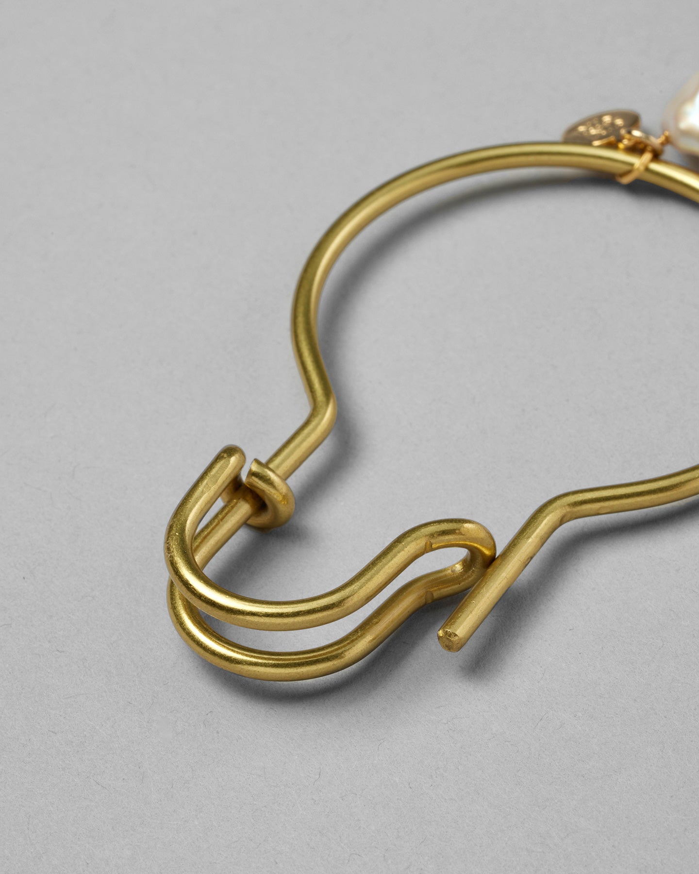 The Day of the Wind AMULET – SIRI SIRI | シリシリ