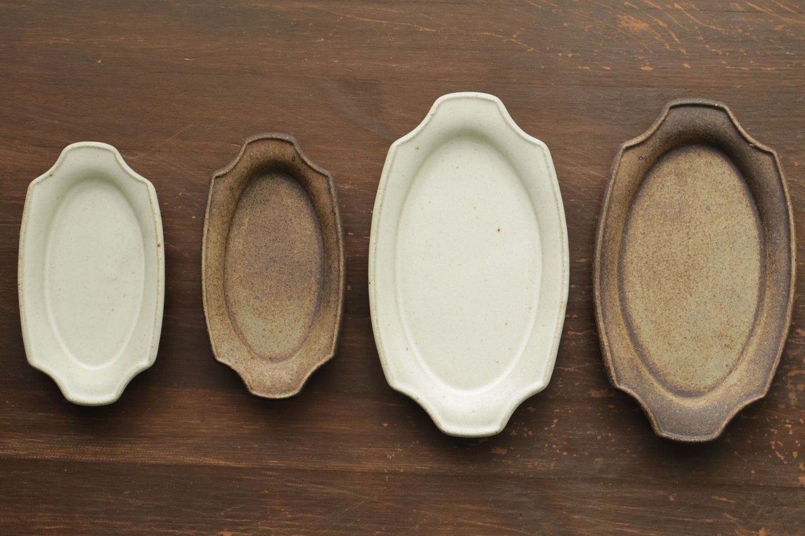 白フネガタ皿 S / 松塚裕子 - うつわと暮らしの道具 sizuku