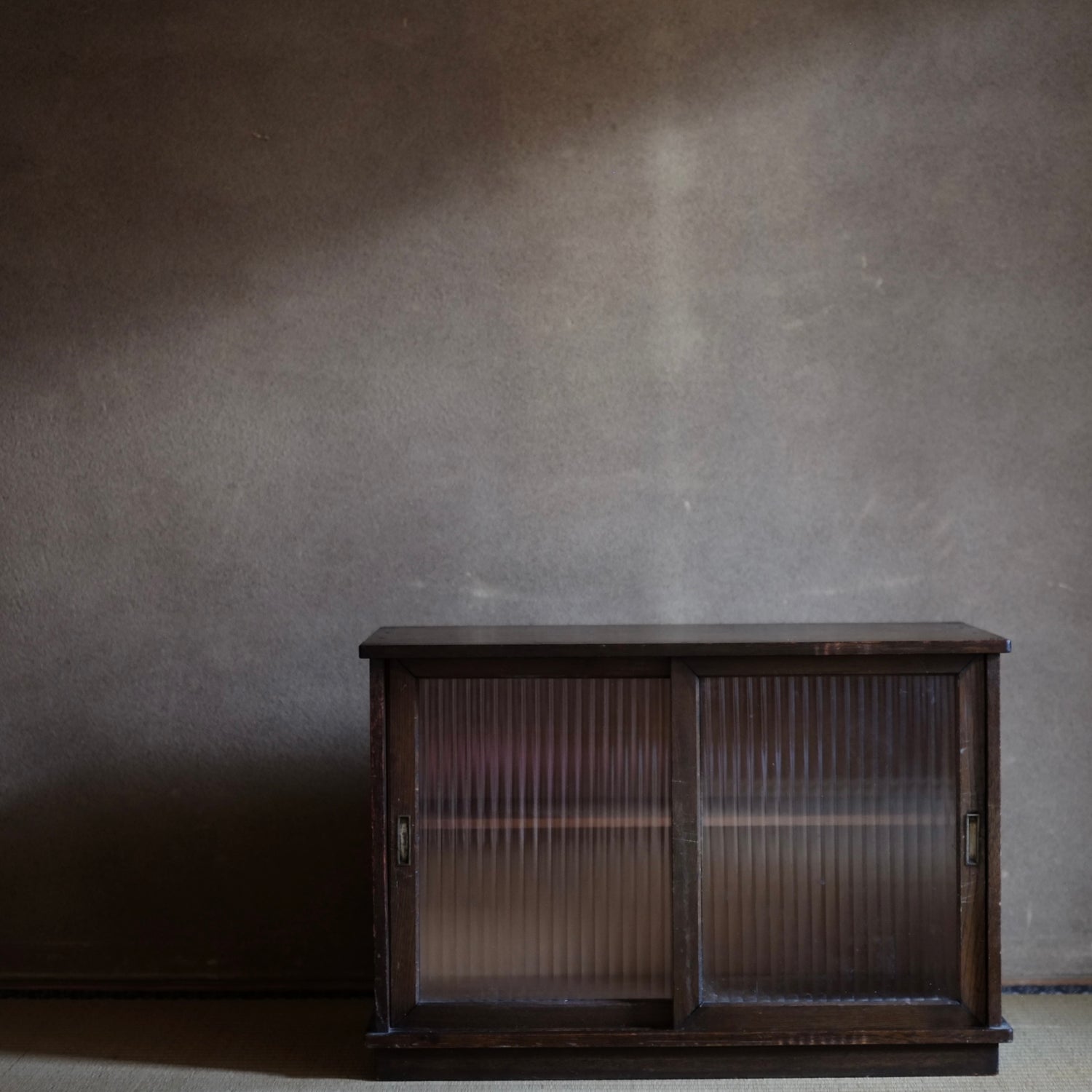 時代 モールガラス戸棚 食器棚 水屋箪笥 （大正-昭和） – 逢季荘