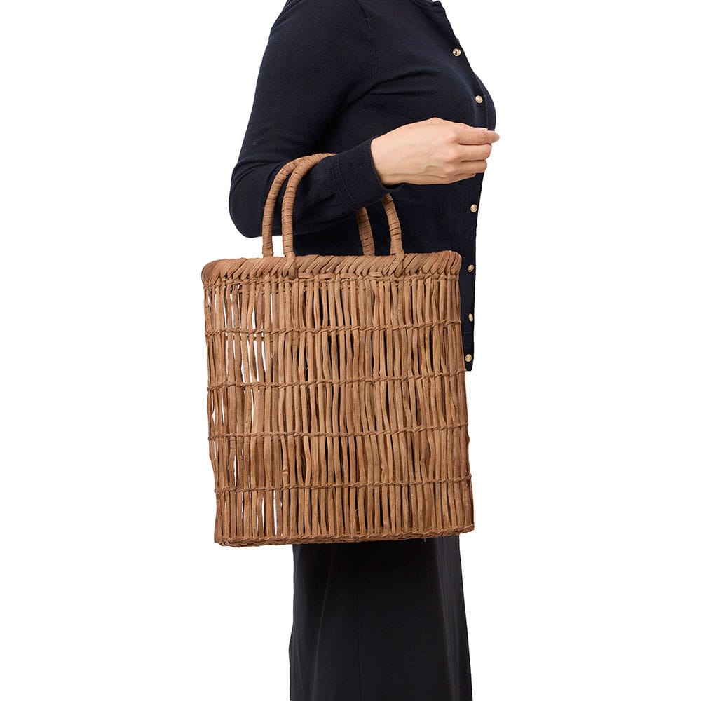 茶色の植物繊維 、山葡萄のつる、 未使用 茶色の植物繊維 、山葡萄の