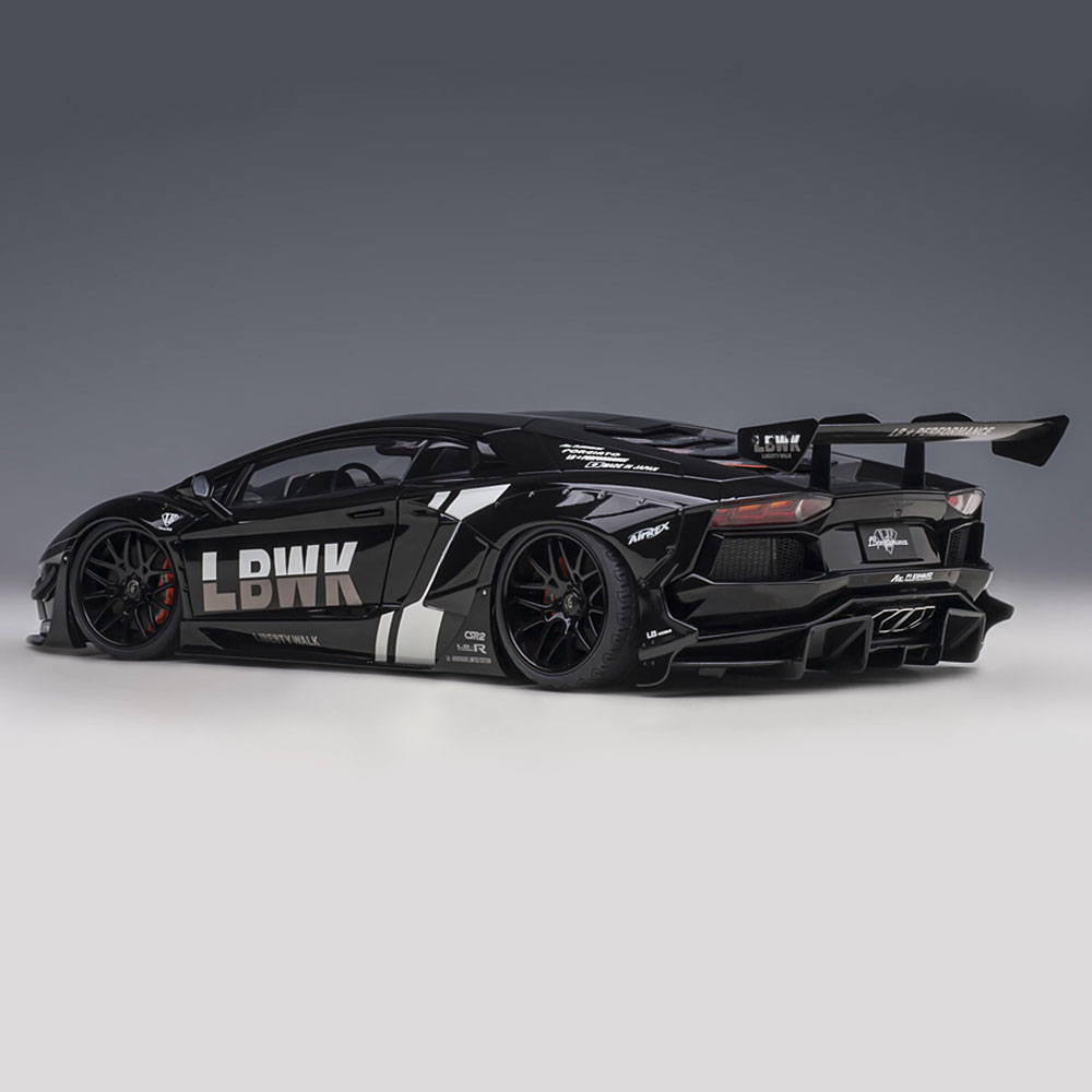 Lamborghini（ランボルギーニ） ミニカー 1/18 アヴェンタドール