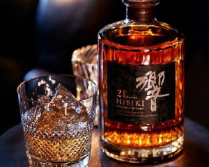 響 21年 ウイスキー サントリー 43度 箱付 700ml 洋酒 : 酒類の総合