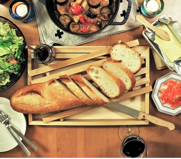 取扱終了］ブレッドボード ブレッドカッターボード 木製 ナイフセット