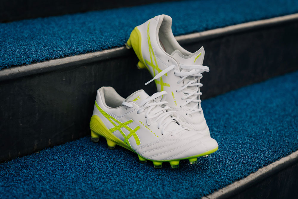 ASICS（アシックス） DSライト X-FLY 5 ホワイト×セーフティイエロー