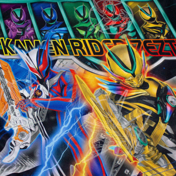 BANDAI（バンダイ） 送料無料 仮面ライダーゼッツ 光る 2TOPSパジャマ