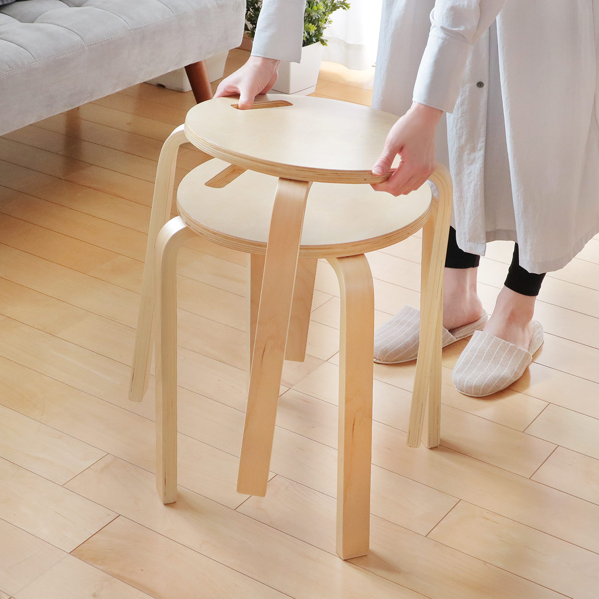 ＆NE ラウンドスツール ハンドル付 高さ45cm スタッキング （ スツール