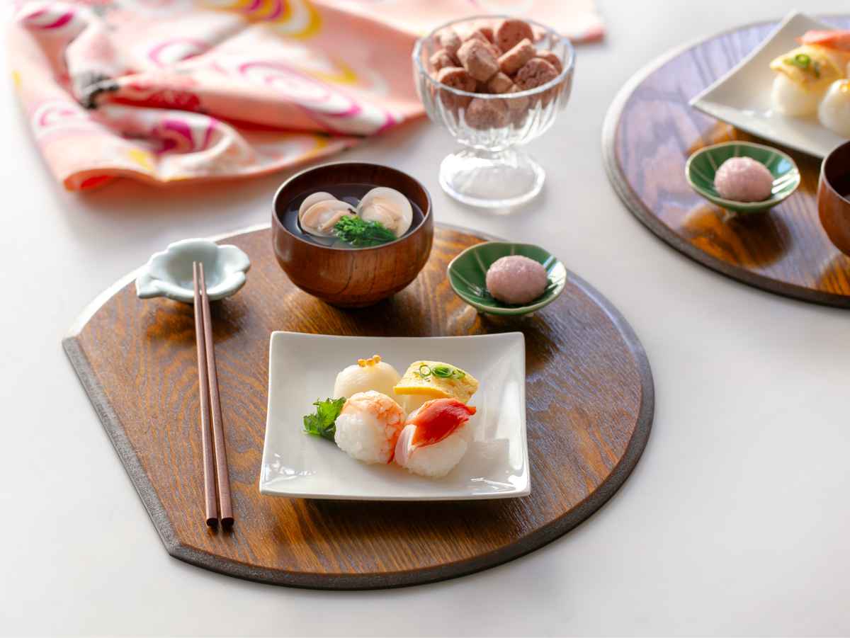 半月膳 36×32cm 漆塗り 天然木 ランチョンマット 2枚セット （ お盆