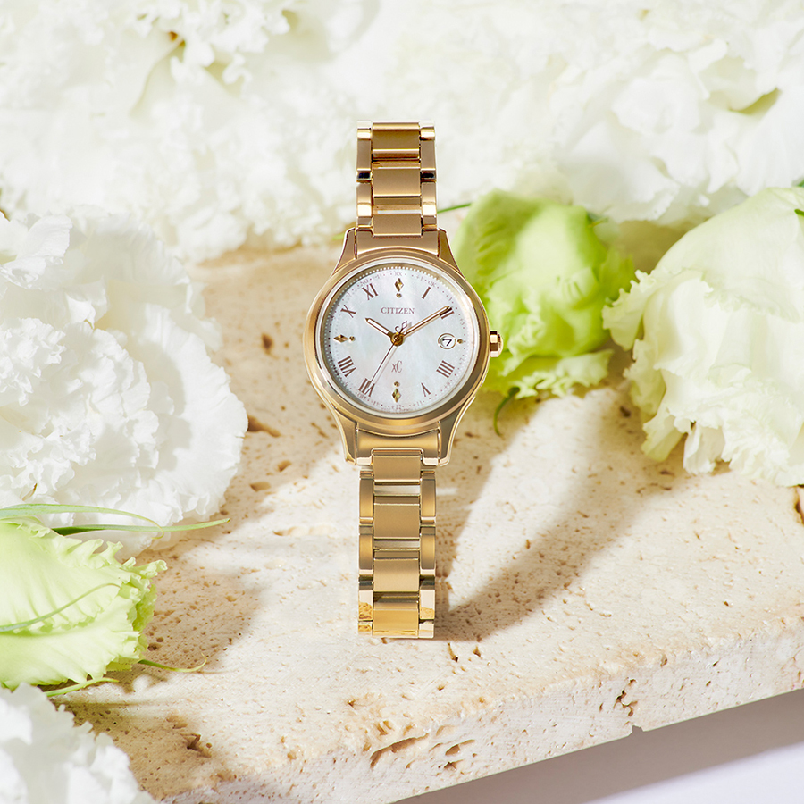 XC シチズン クロスシー ヒカリコレクション 白蝶貝ダイヤル ES9492